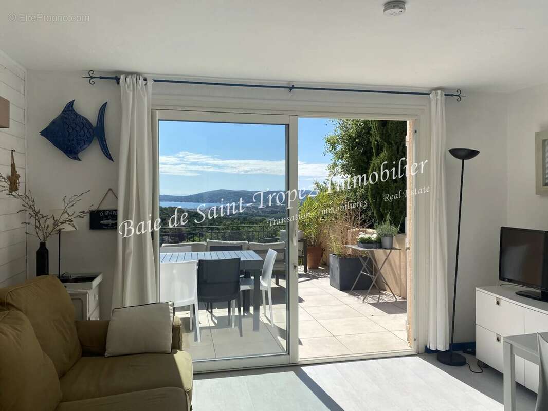 Appartement à GRIMAUD