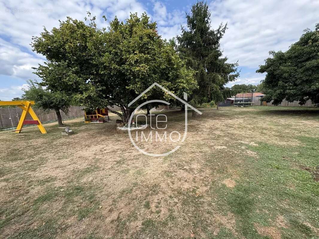 Maison à SAINT-PIERRE-D&#039;EYRAUD