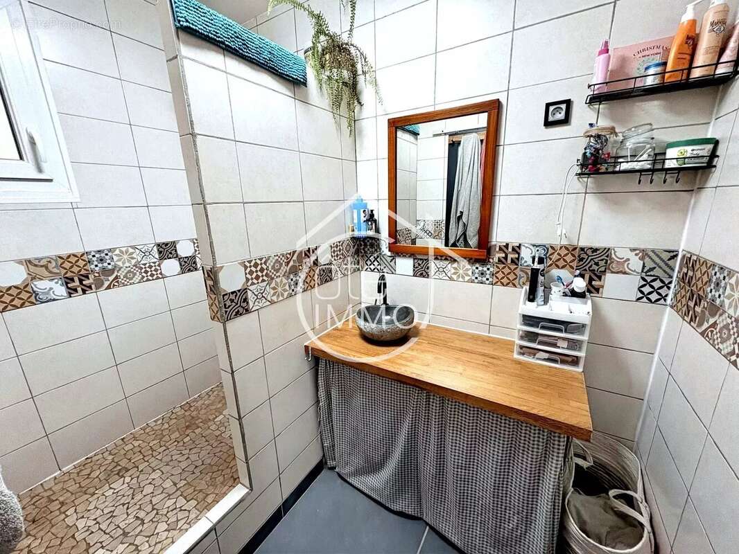 Maison à SAINT-PIERRE-D&#039;EYRAUD