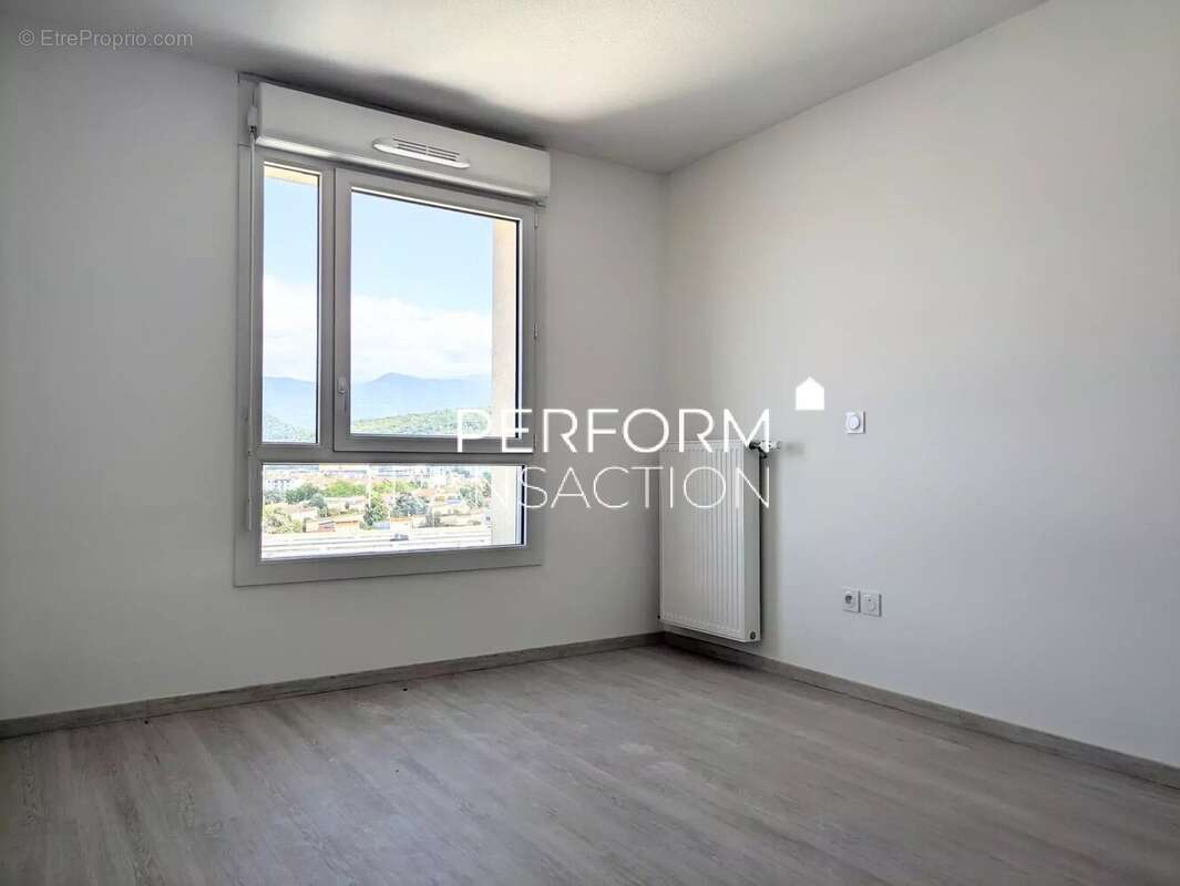 Appartement à ECHIROLLES