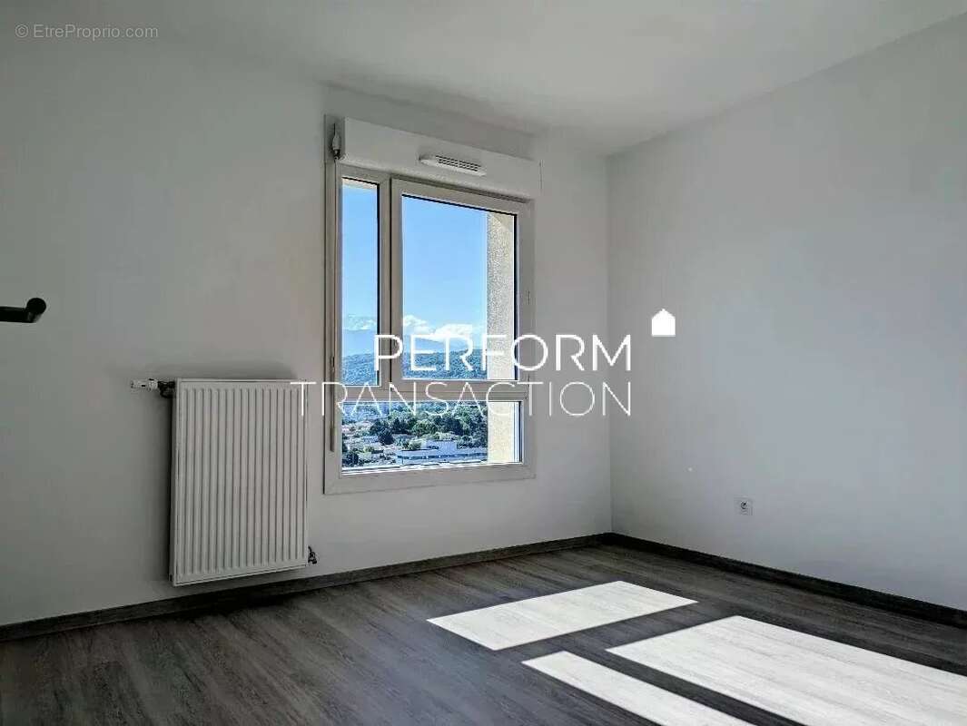 Appartement à ECHIROLLES