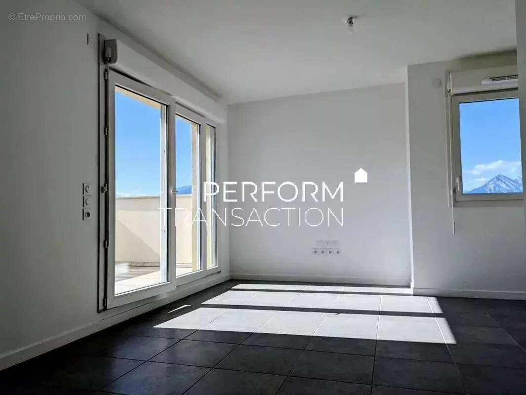 Appartement à ECHIROLLES