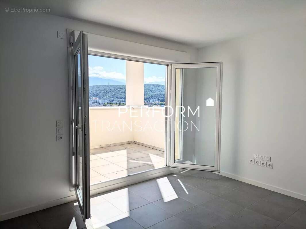 Appartement à ECHIROLLES