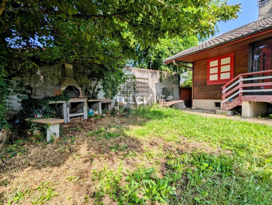 Maison à FONTAINES-SUR-SAONE