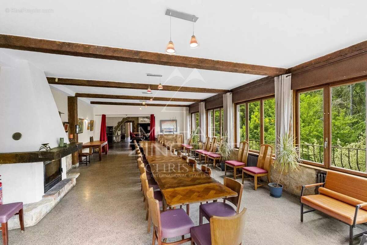 Maison à GREOLIERES