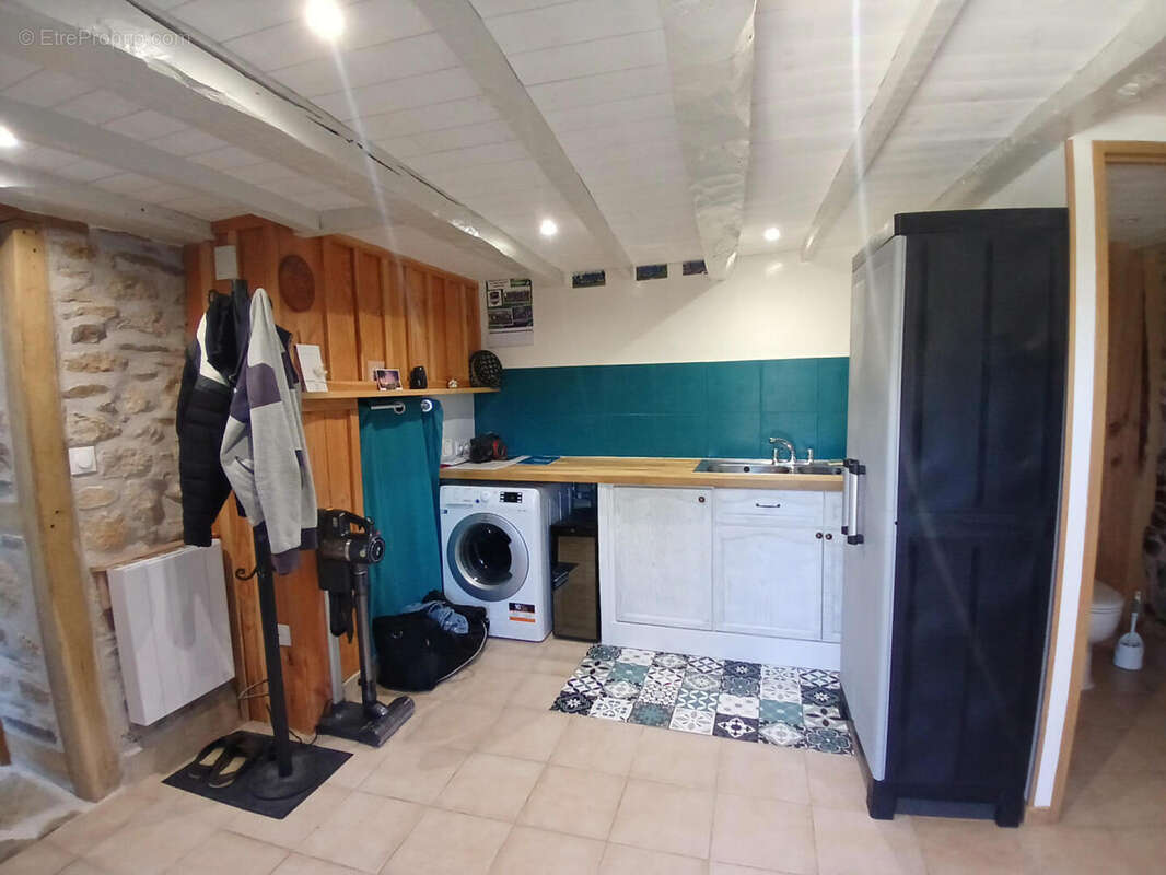 Utility room - Maison à SAINT-SAUD-LACOUSSIERE
