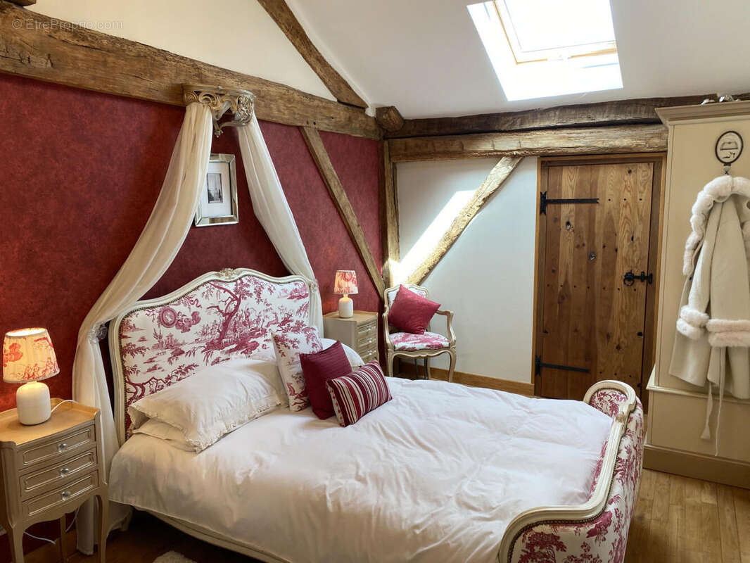bedroom 2 upstairs - Maison à RIBERAC