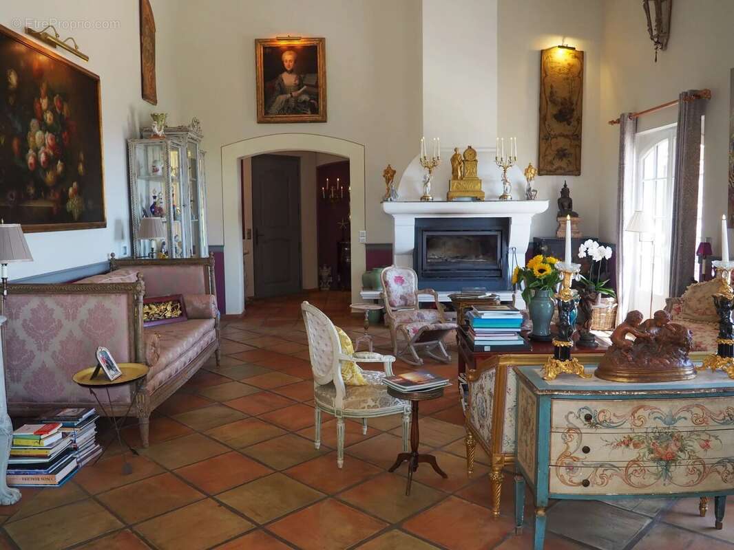 Maison à LA GARDE-FREINET