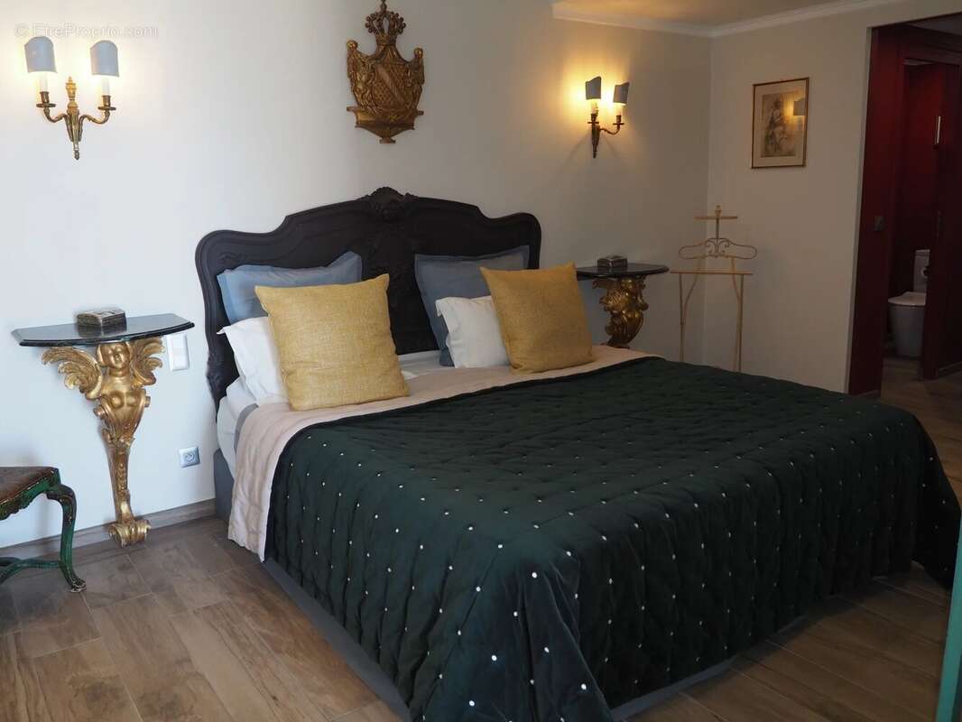 Maison à LA GARDE-FREINET