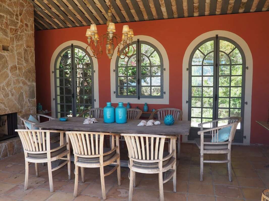 Maison à LA GARDE-FREINET