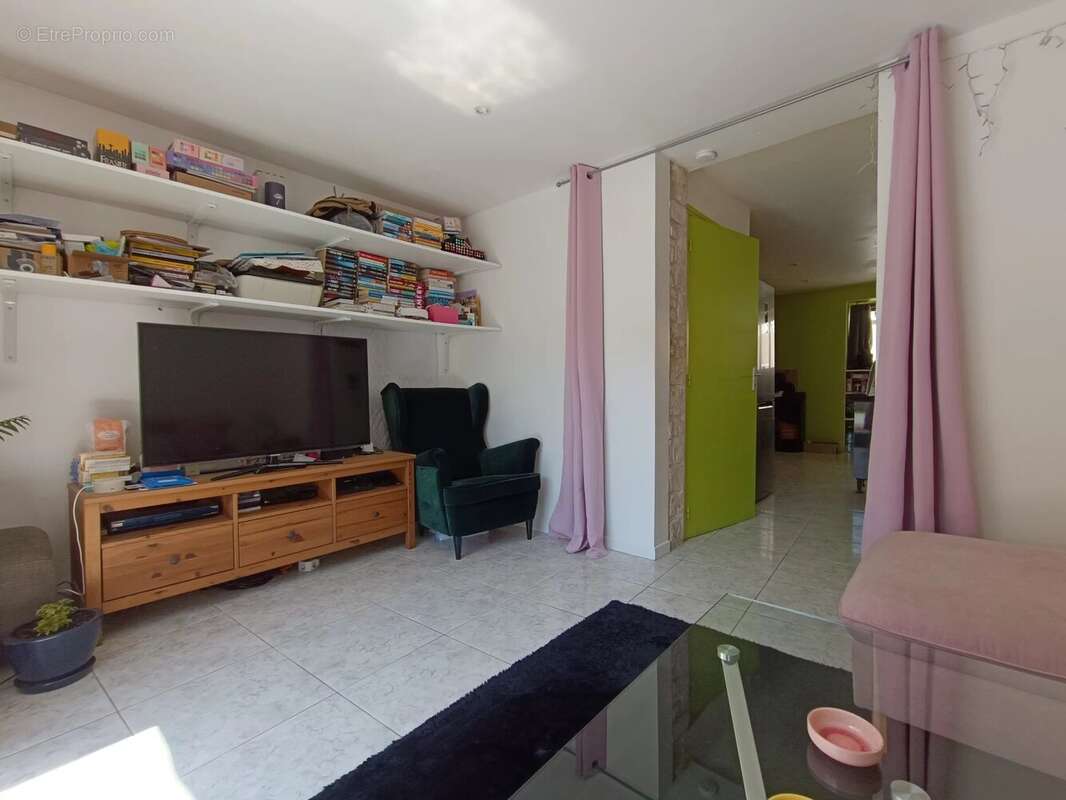 Maison à DAMPIERRE-SUR-BOUTONNE