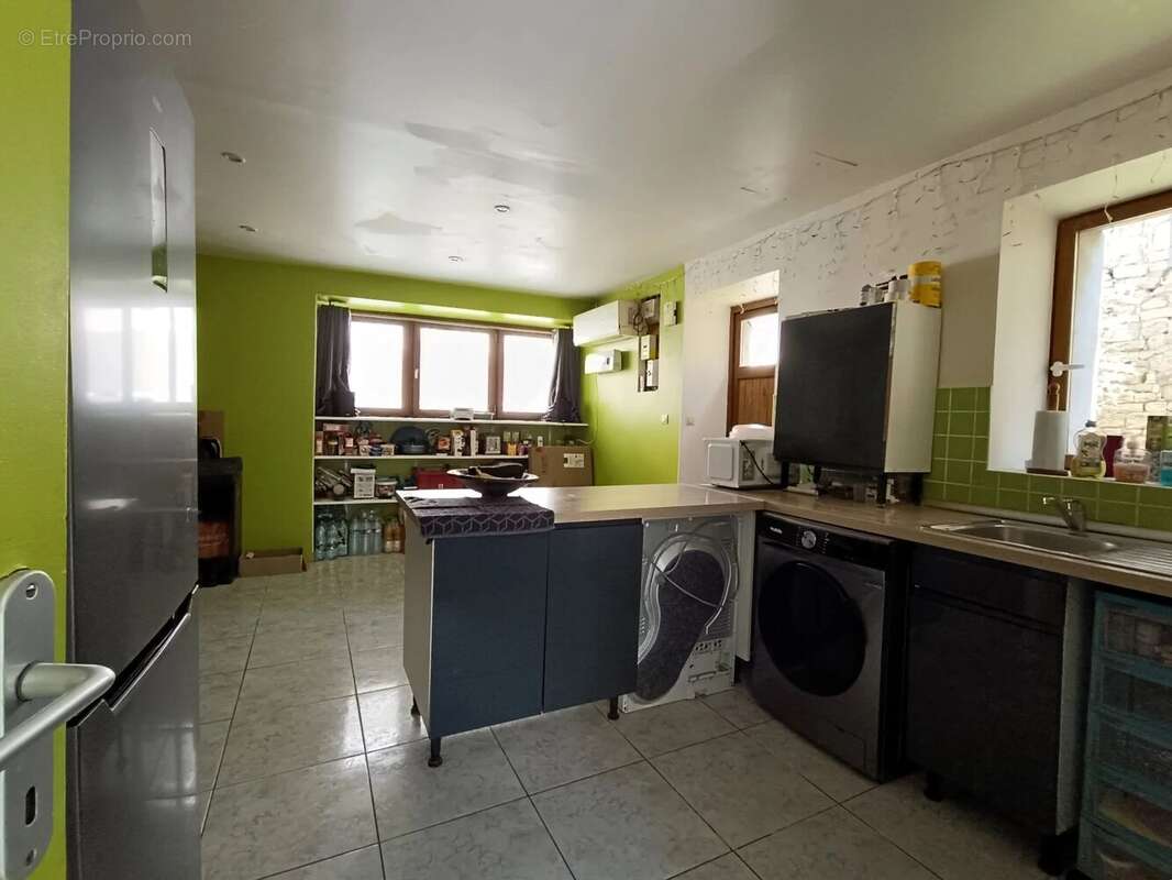 Maison à DAMPIERRE-SUR-BOUTONNE