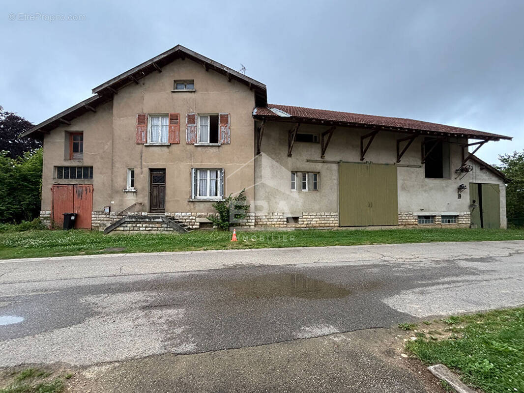 Maison à TREFFORT-CUISIAT