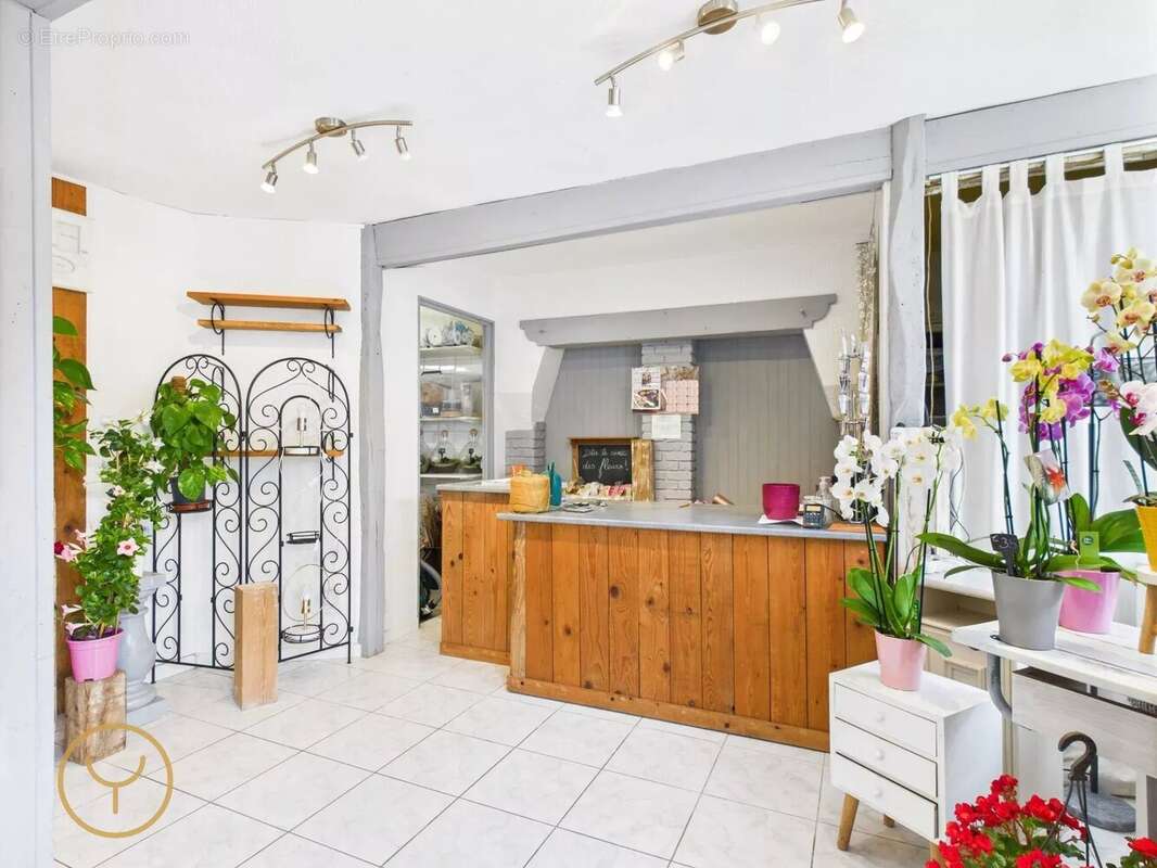 Commerce à SAINT-LYE