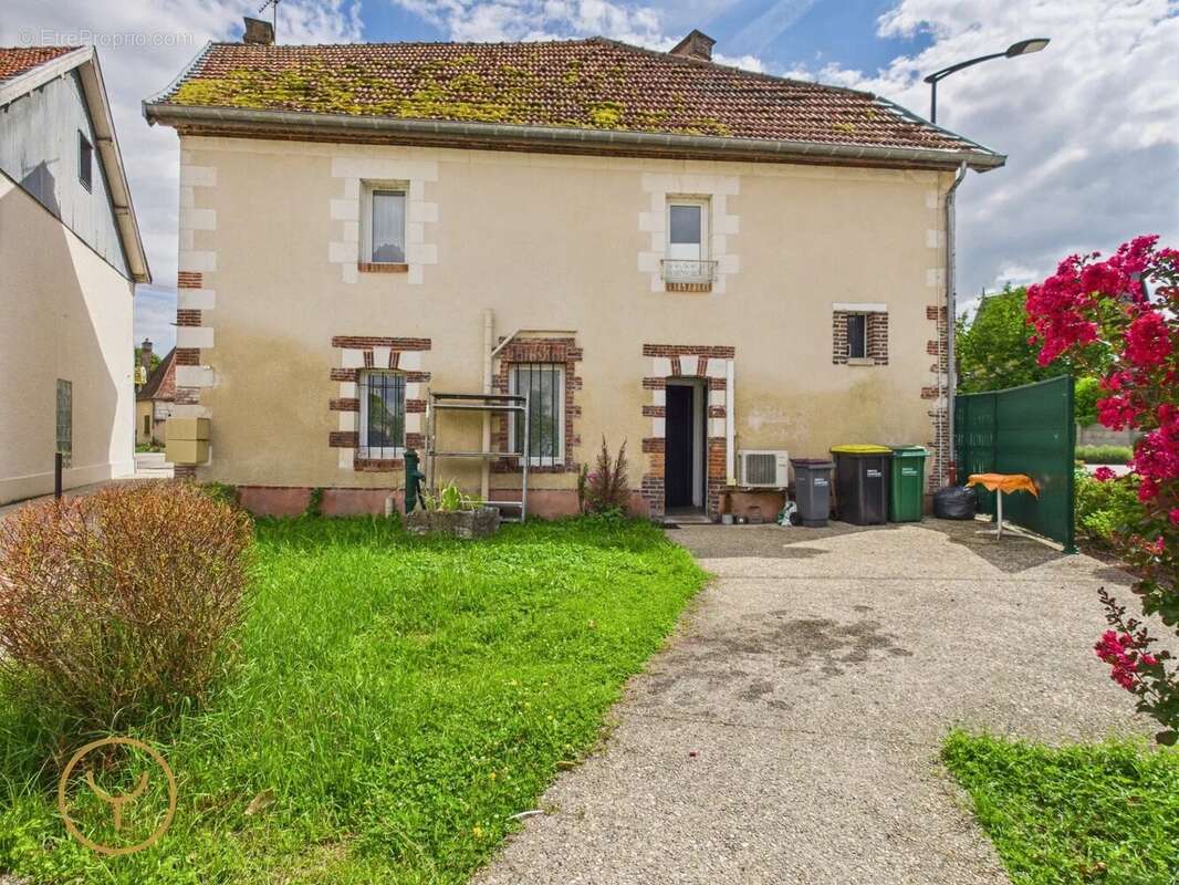 Commerce à SAINT-LYE