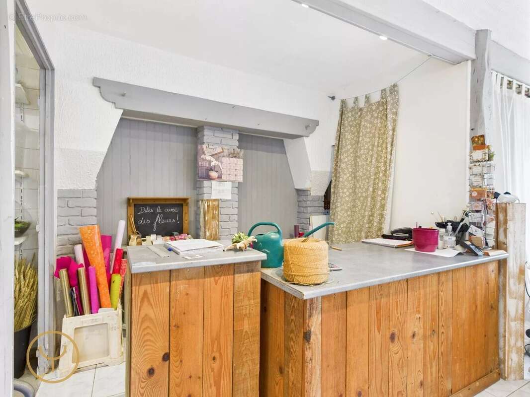 Commerce à SAINT-LYE