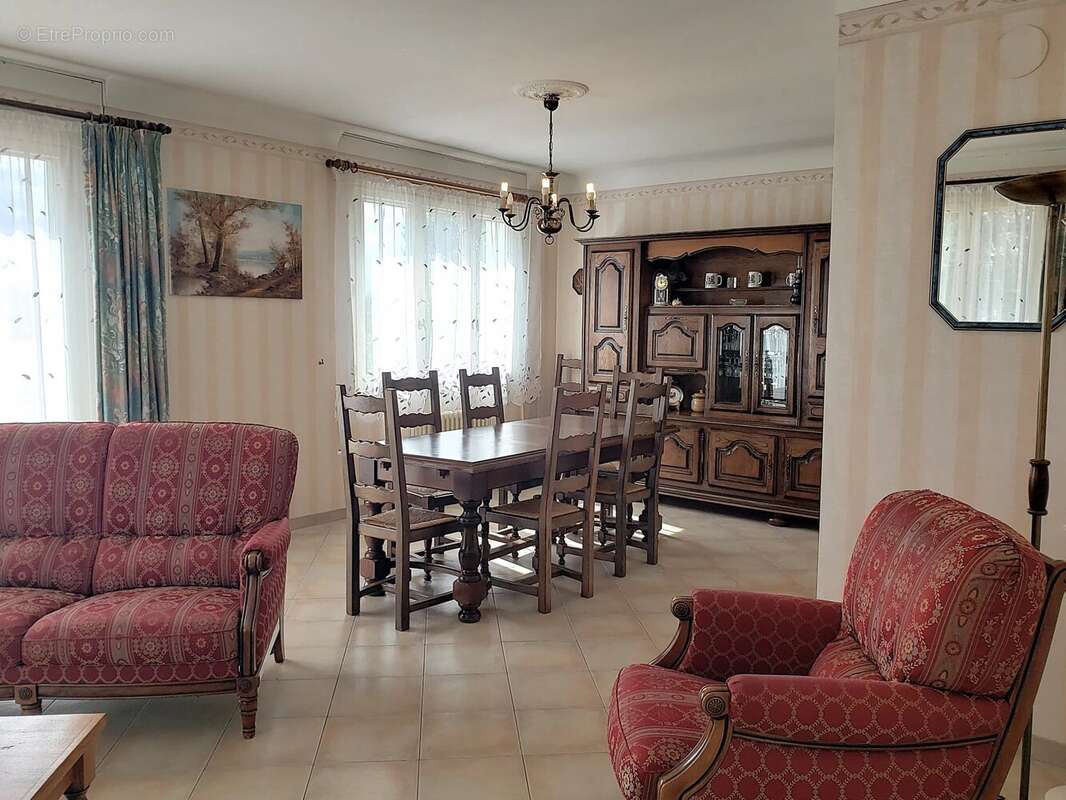 Maison à AZAY-LE-RIDEAU