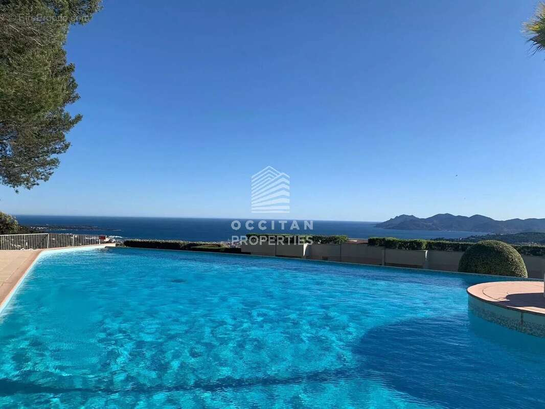 Appartement à LE CANNET