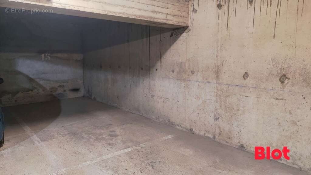 Parking à SAINT-MALO