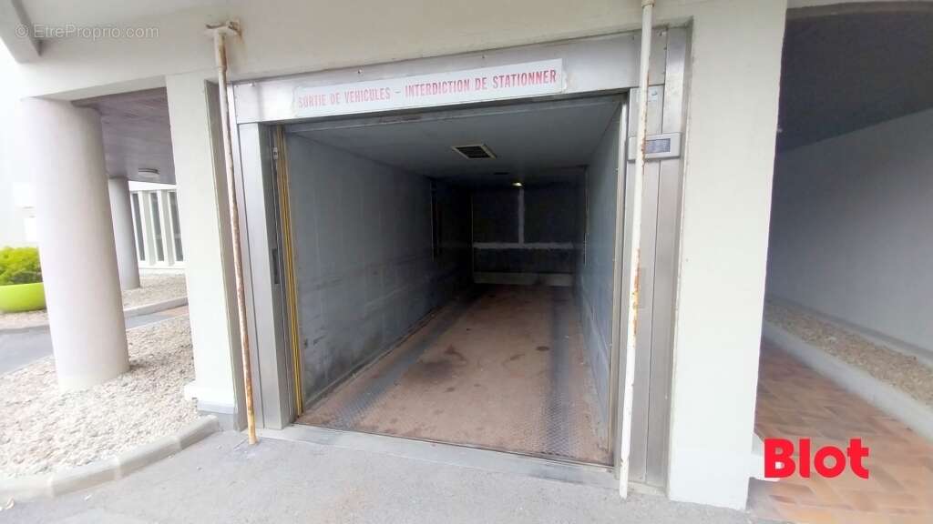 Parking à SAINT-MALO