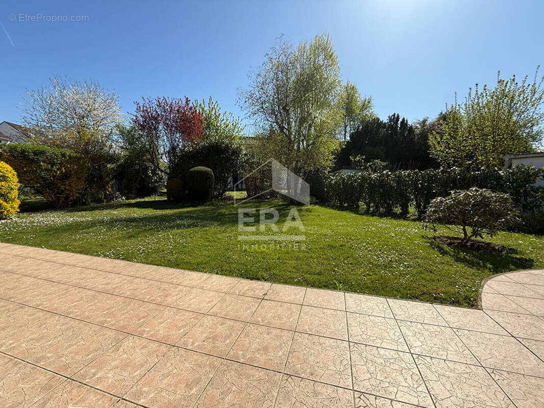 Maison à PONTAULT-COMBAULT