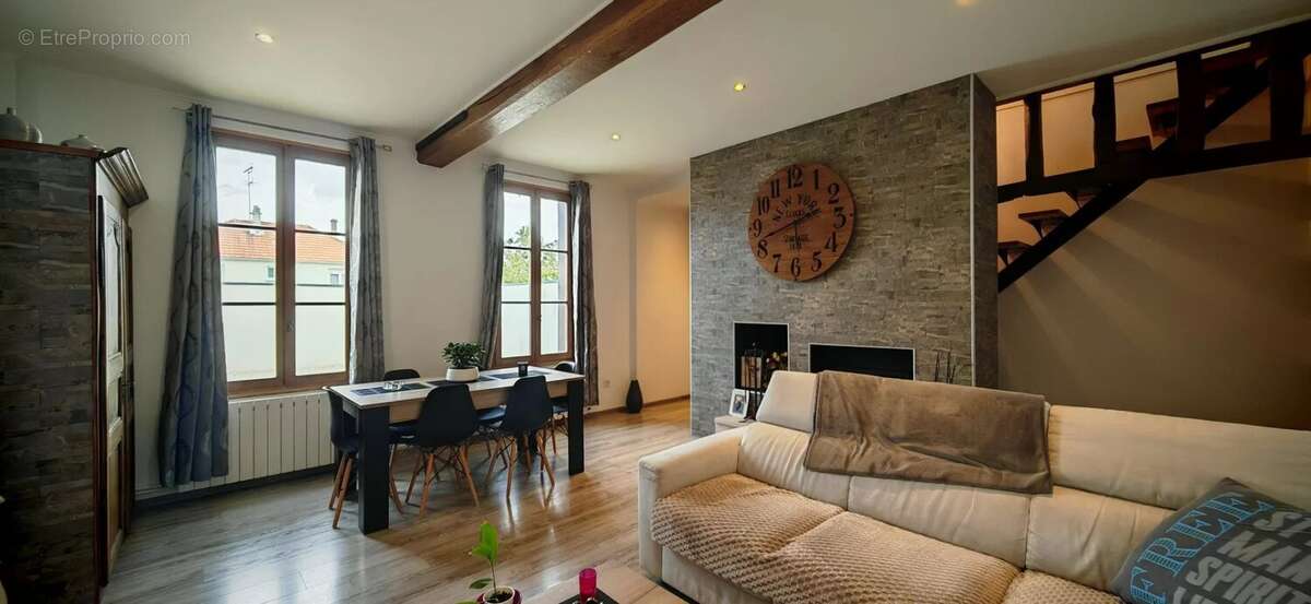 Maison à SAINT-ANDRE-LES-VERGERS