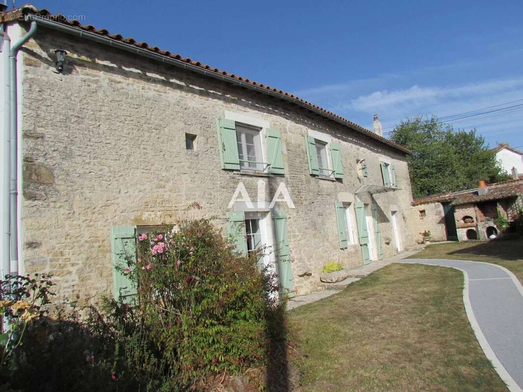 Maison à LA MAGDELEINE