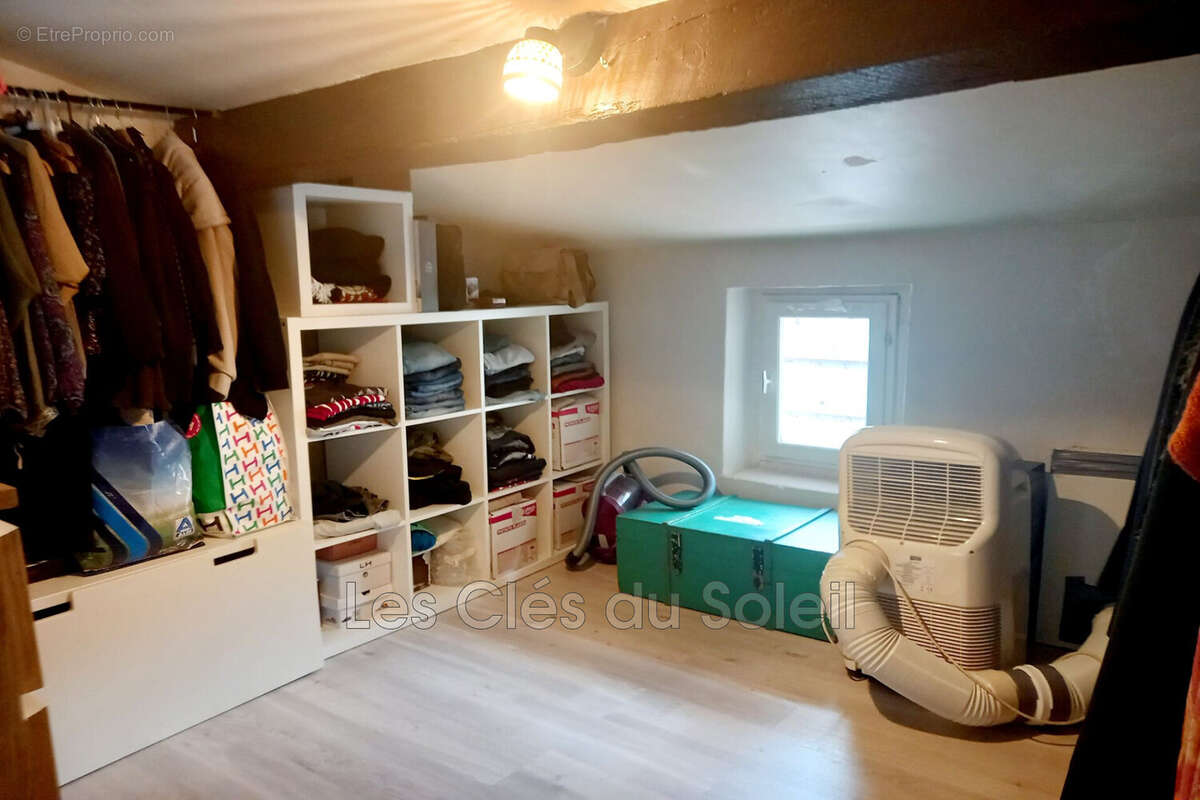 Maison à LA VALETTE-DU-VAR