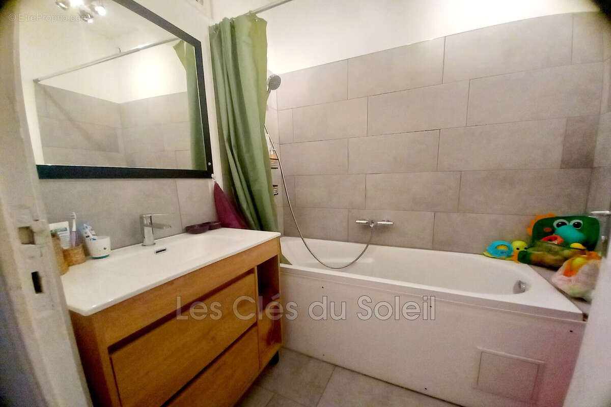 Maison à LA VALETTE-DU-VAR