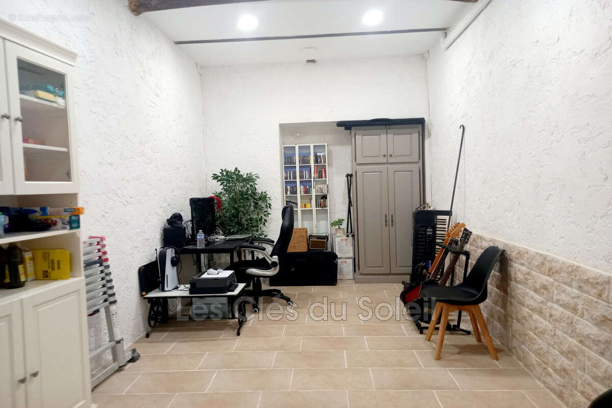 Maison à LA VALETTE-DU-VAR