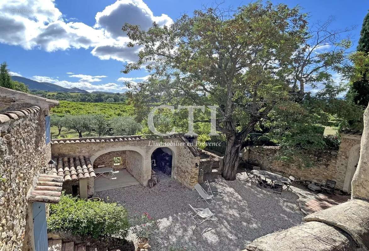 Maison à VAISON-LA-ROMAINE