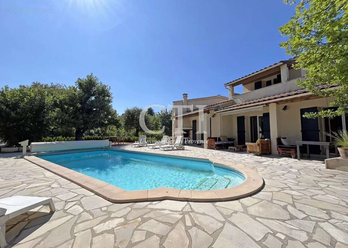 Maison à VAISON-LA-ROMAINE