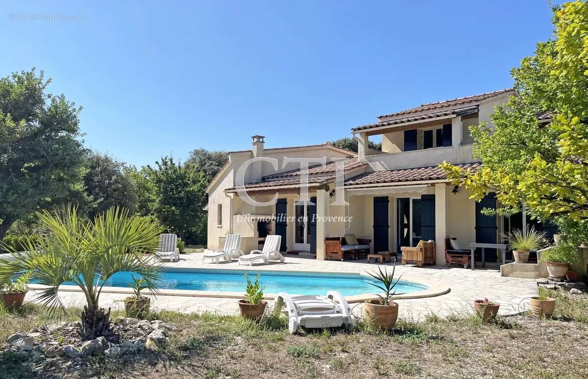 Maison à VAISON-LA-ROMAINE