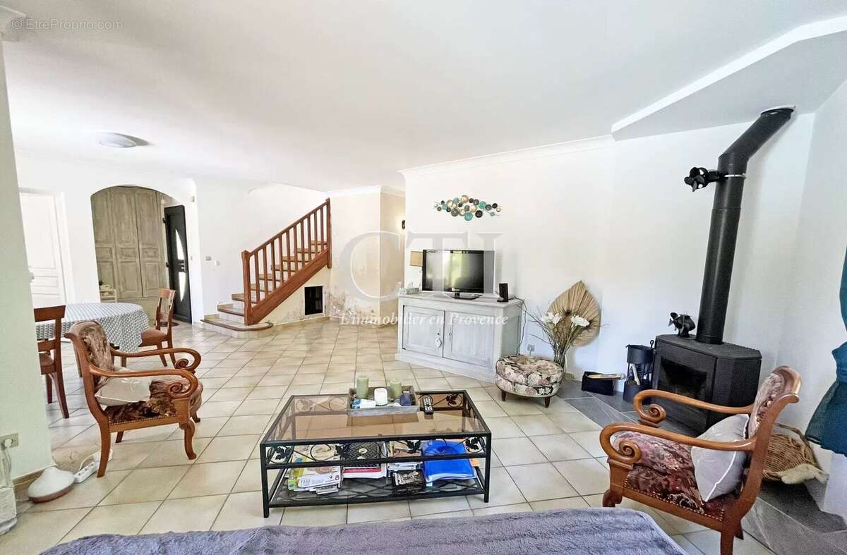 Maison à VAISON-LA-ROMAINE