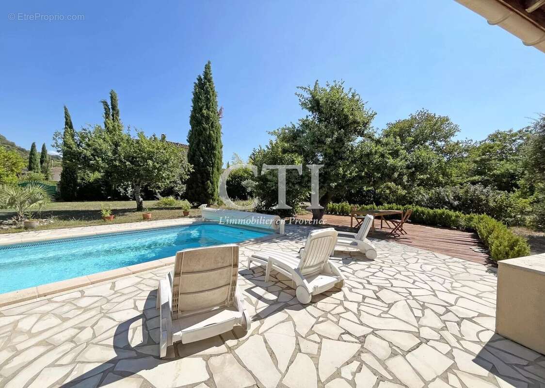 Maison à VAISON-LA-ROMAINE