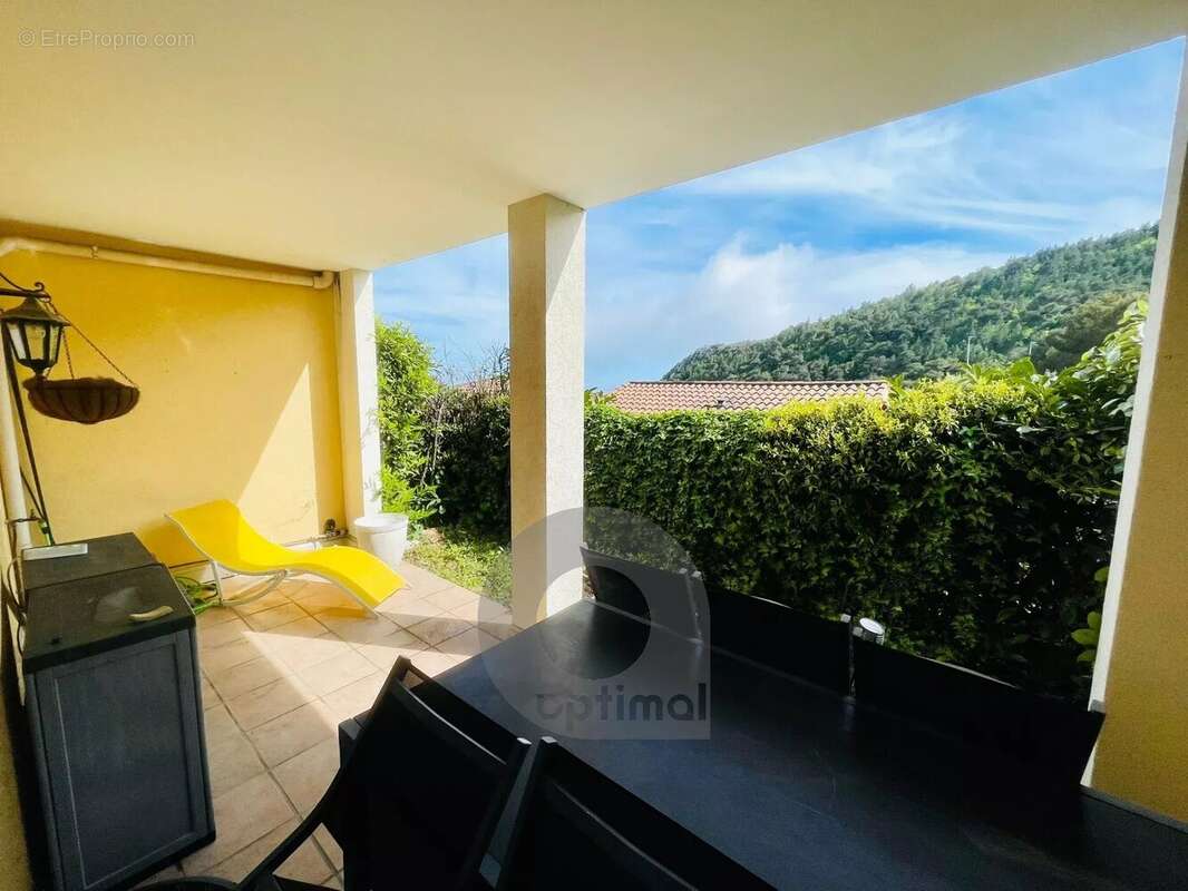 Appartement à EZE