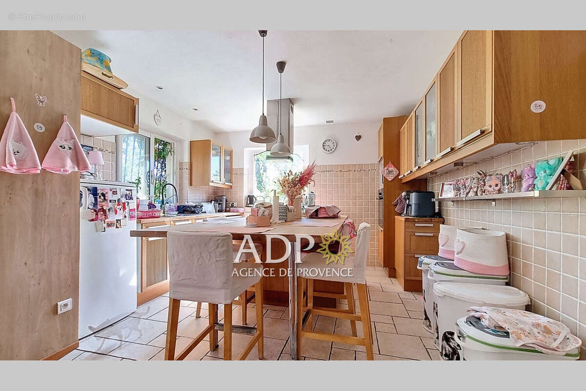 Maison à SAINT-CEZAIRE-SUR-SIAGNE