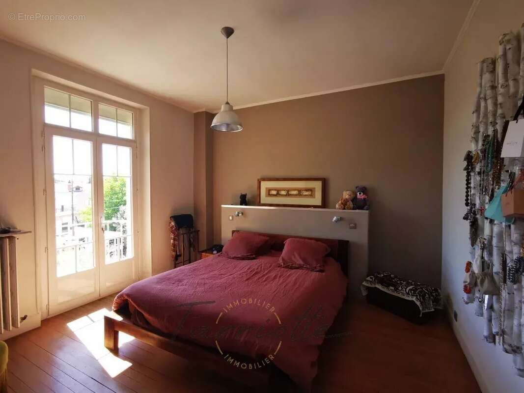 Maison à MONTELIMAR