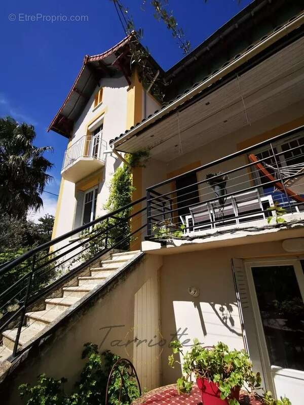 Maison à MONTELIMAR