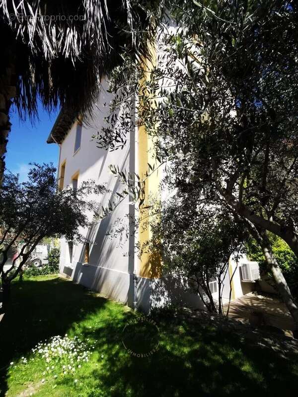 Maison à MONTELIMAR