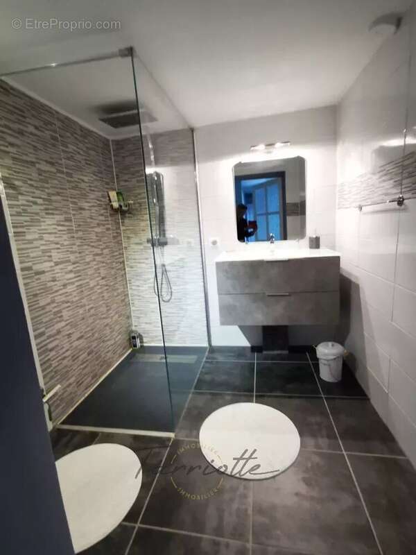 Maison à MONTELIMAR