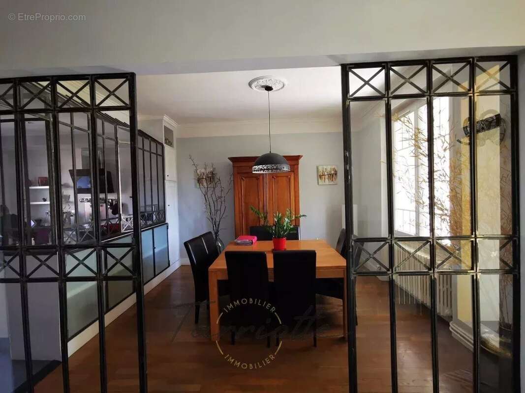 Maison à MONTELIMAR