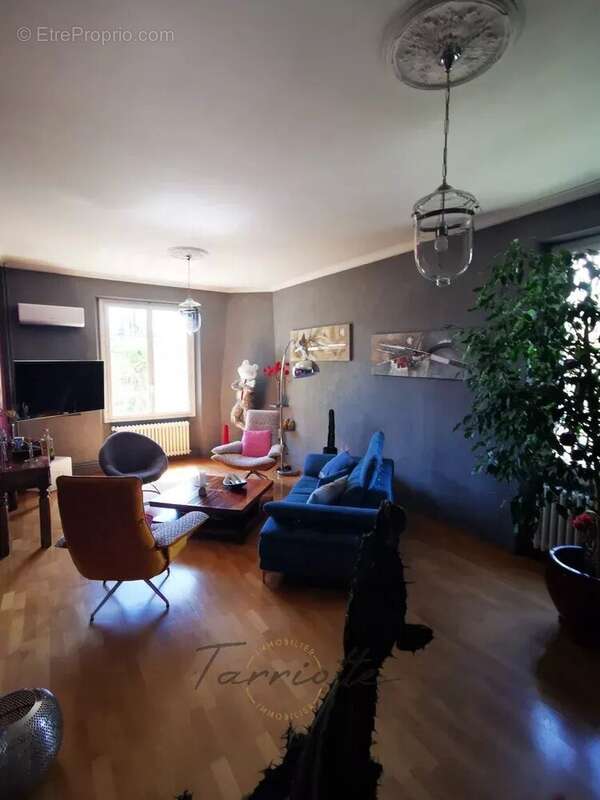 Maison à MONTELIMAR