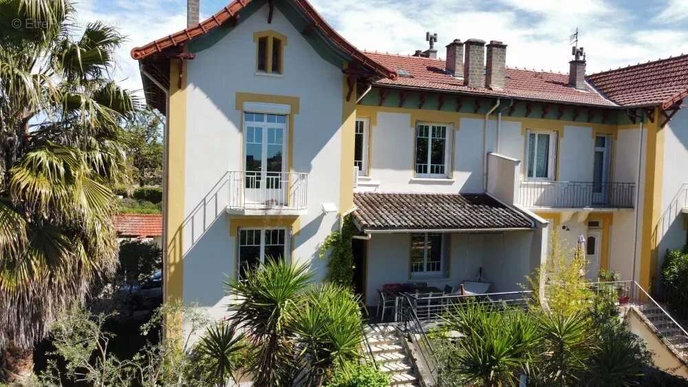 Maison à MONTELIMAR