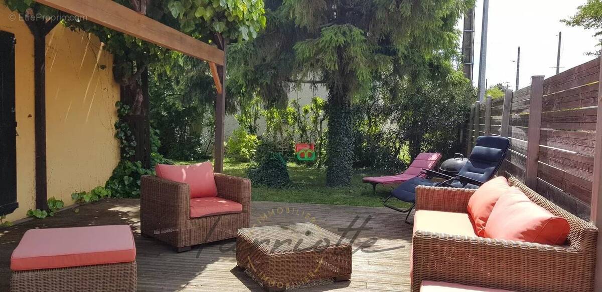 Maison à MONTELIMAR