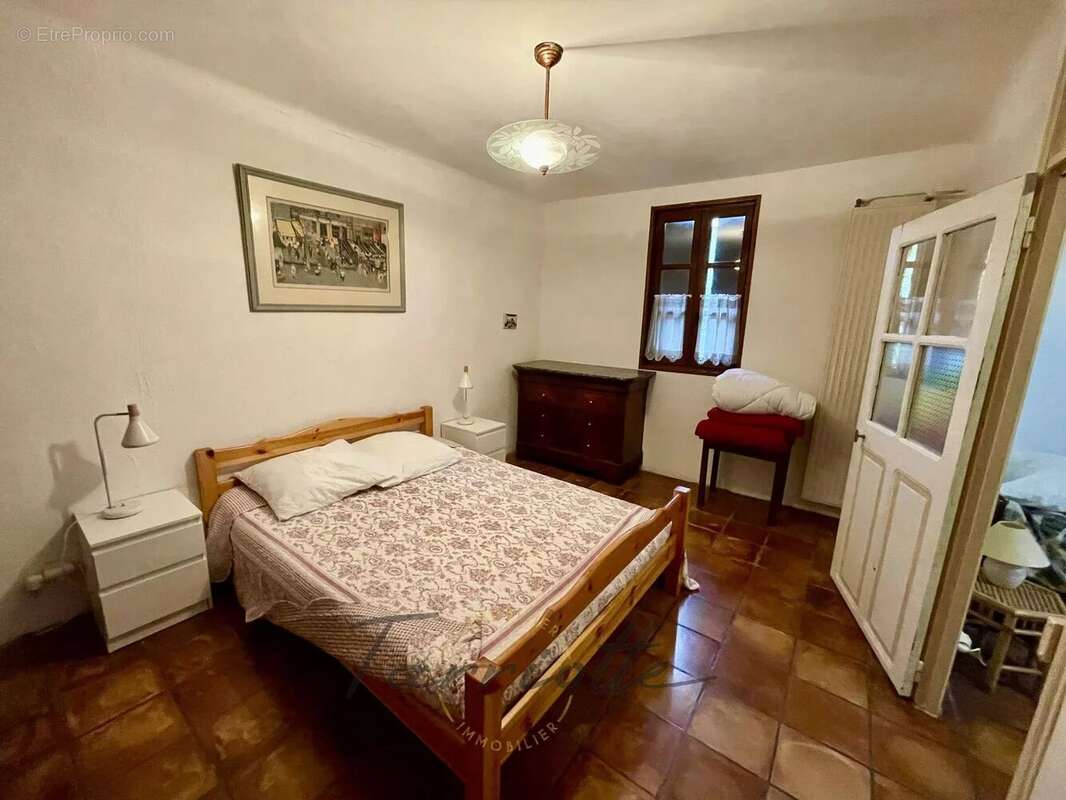 Maison à ROCHEMAURE