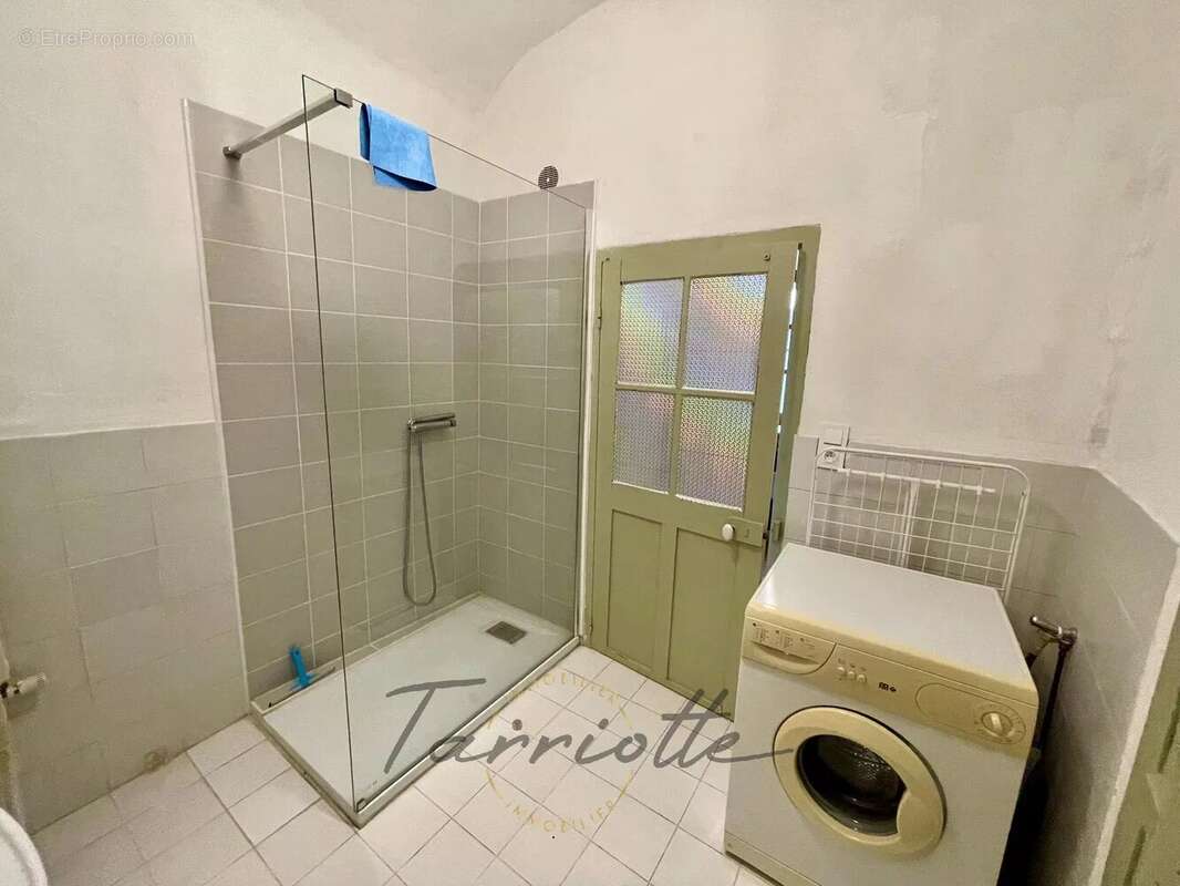 Maison à ROCHEMAURE