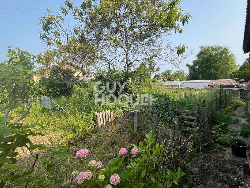 Autre à SAINT-ALBAN-DE-ROCHE