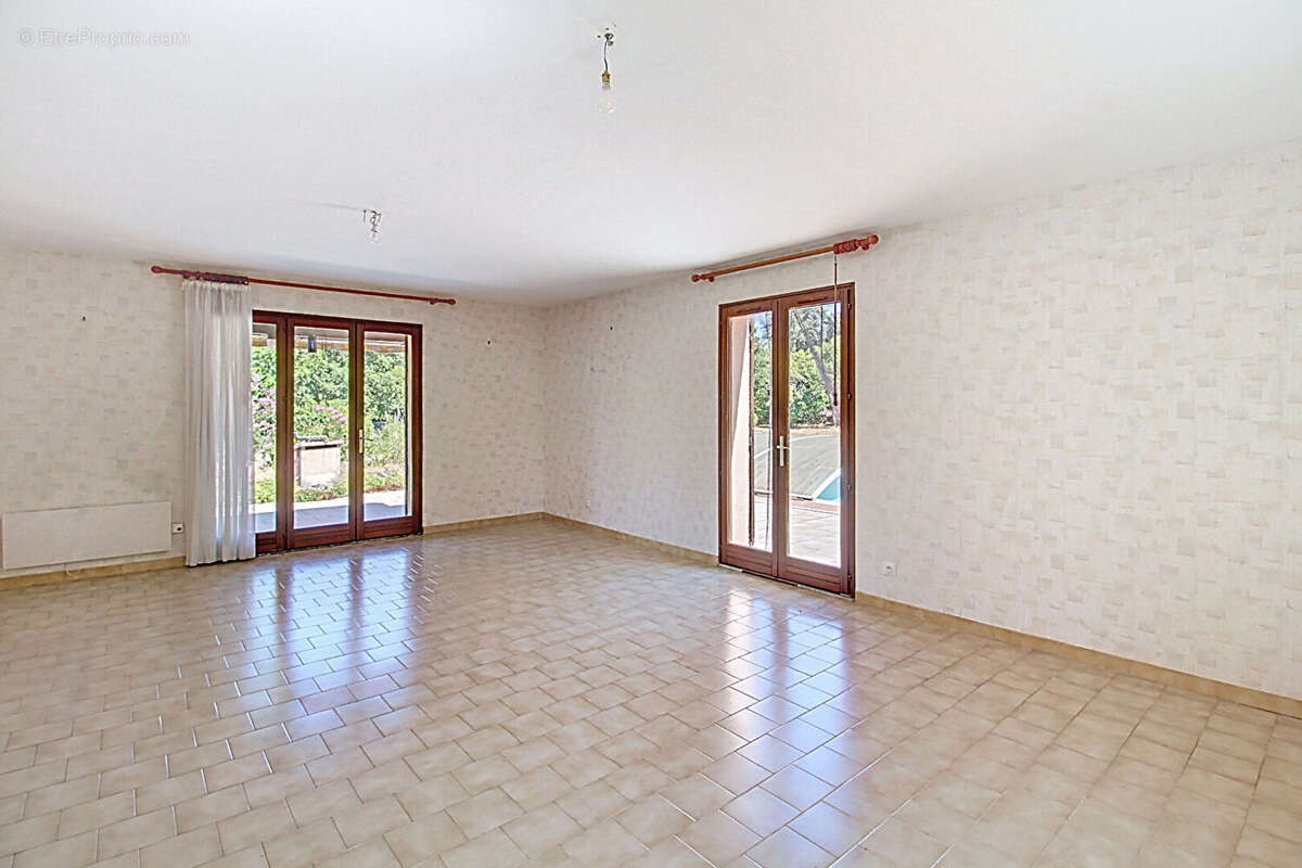 Maison à DRAGUIGNAN