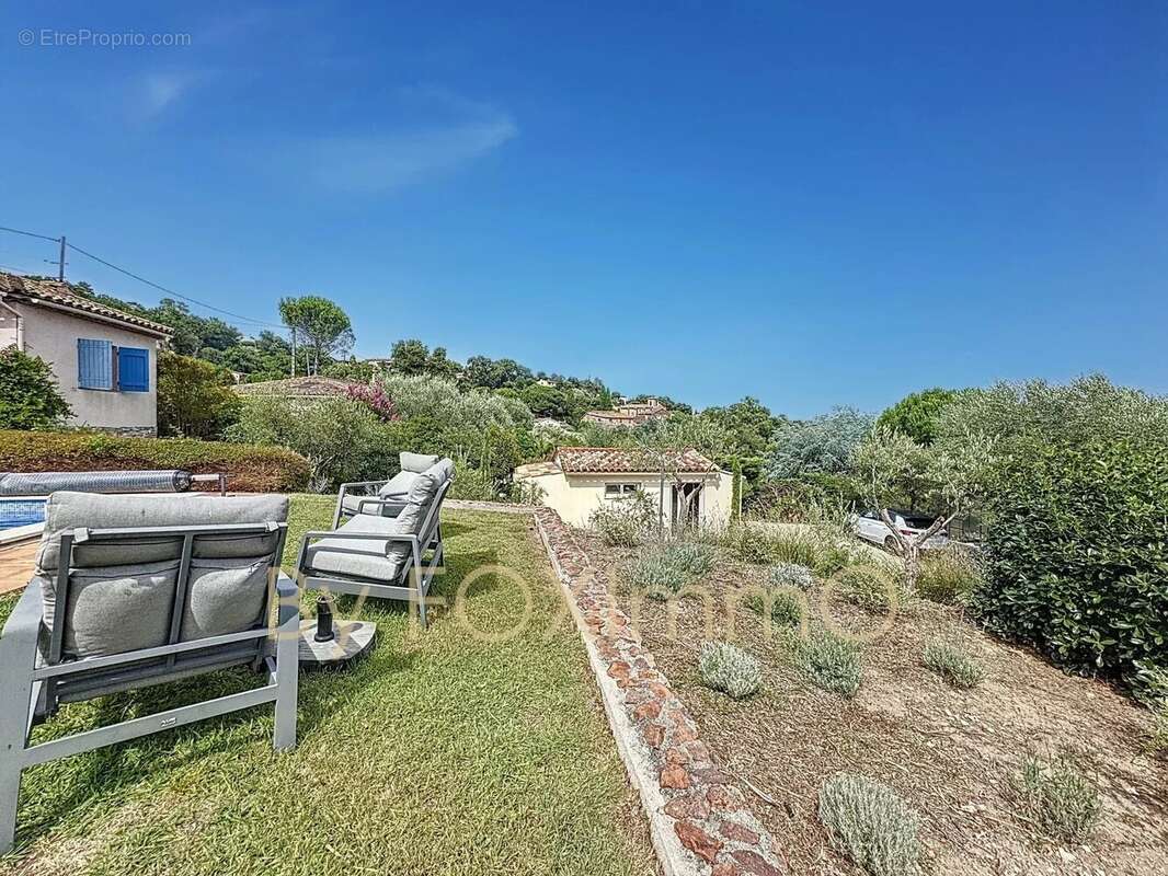 Maison à LES ADRETS-DE-L&#039;ESTEREL